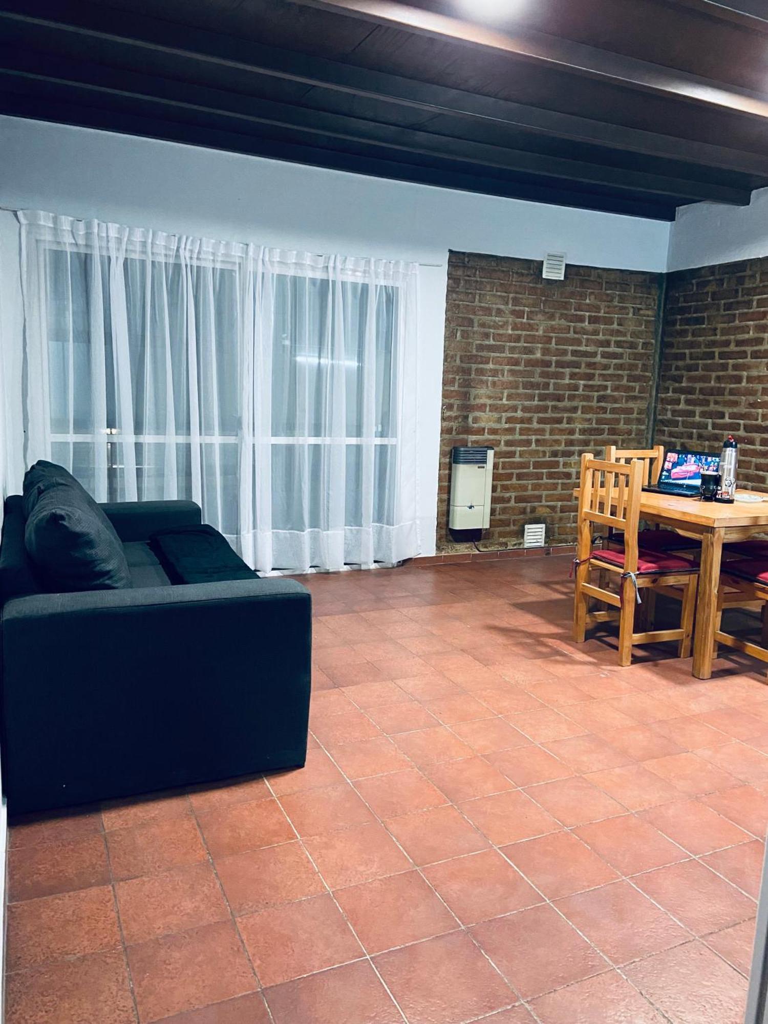 Departamento Amplio En Ciudad De